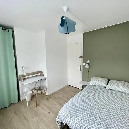 3 - Proche Dock 76 - 128 *